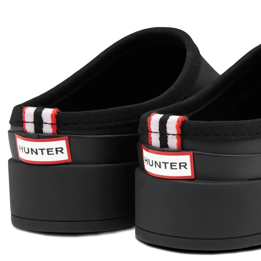 Hunter Women's Play Clogs In Black 3 Hunter Women's Play Clogs In Black - Image 3